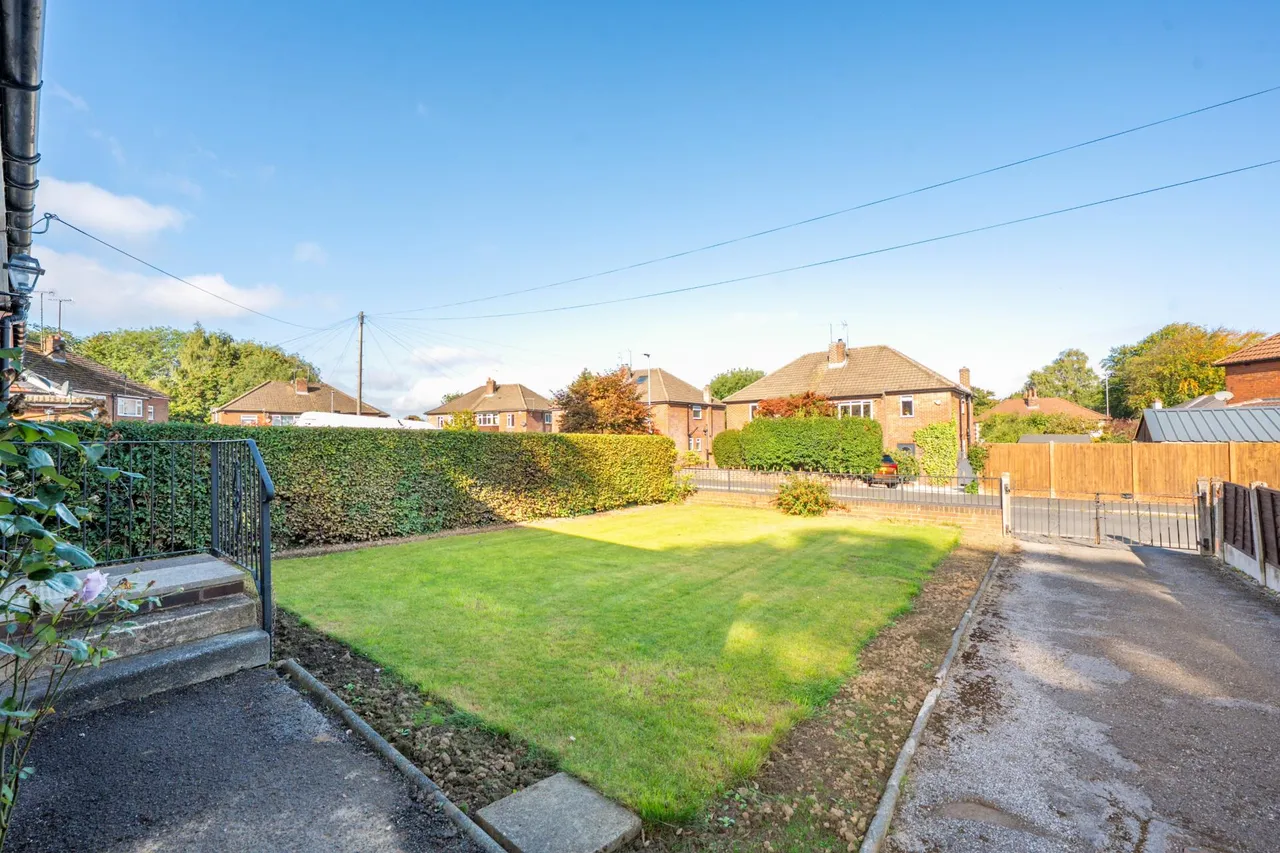 St Matthews Walk, Chapel Allerton, LS7, photo 15