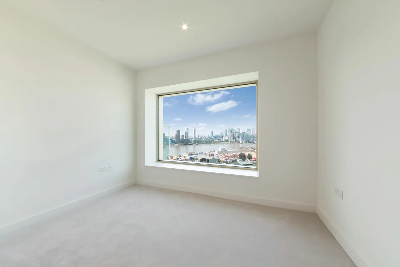 Riverscape, Royal Wharf, E16, photo 13