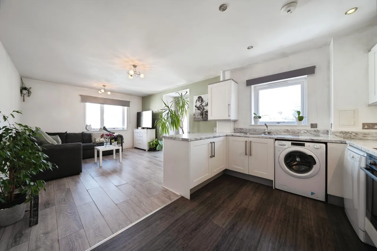Strawberry Fields, Addlestone, KT15, photo 7