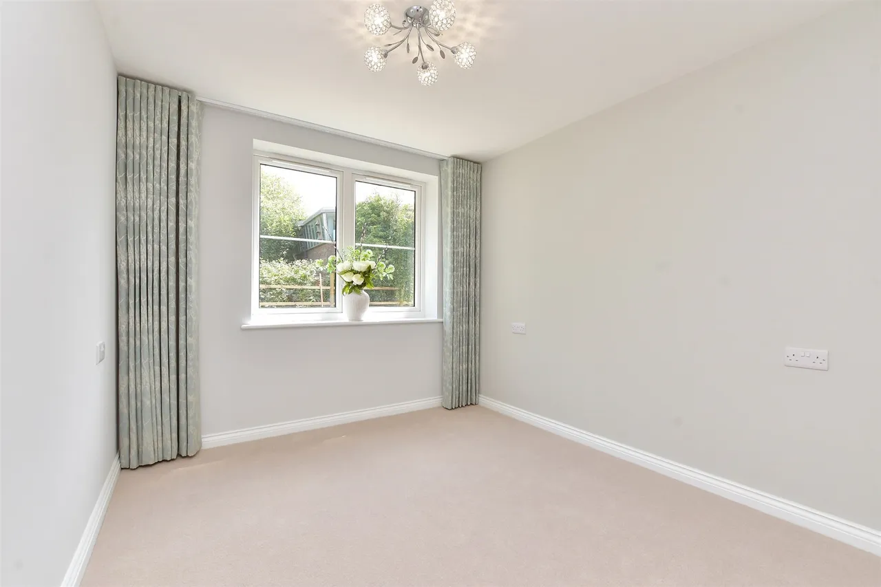 Victoria Road, Cranleigh, GU6, photo 5