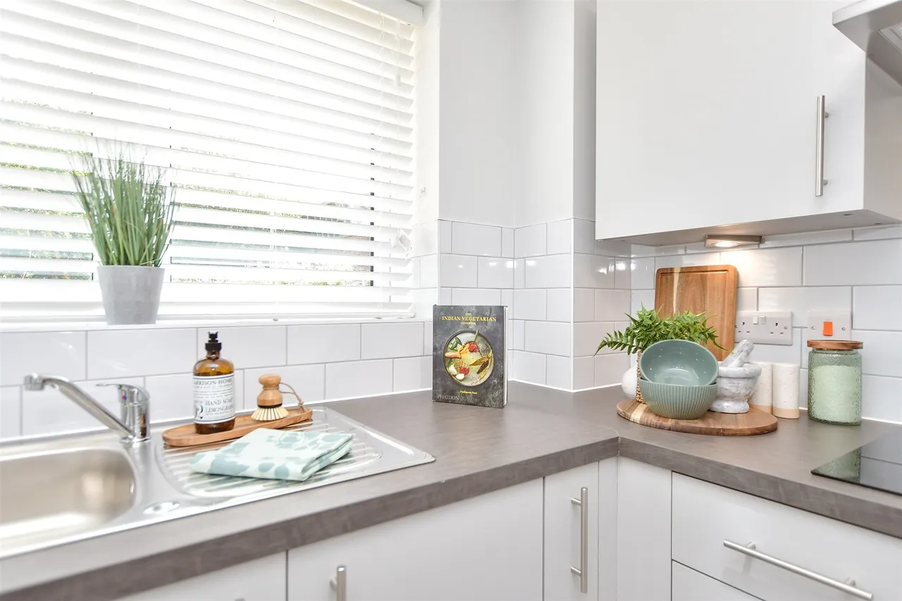 Victoria Road, Cranleigh, GU6, photo 7