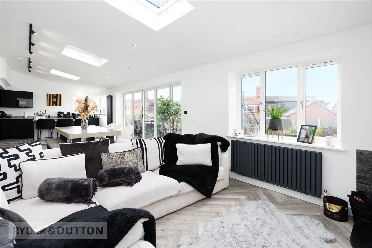 Spinners Way, Moorside, OL4, photo 8