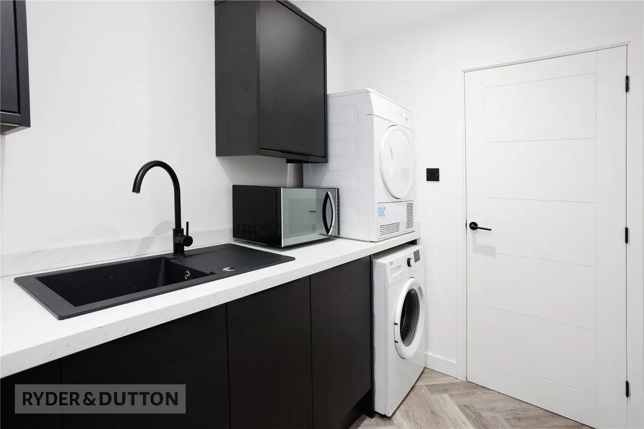 Spinners Way, Moorside, OL4, photo 14