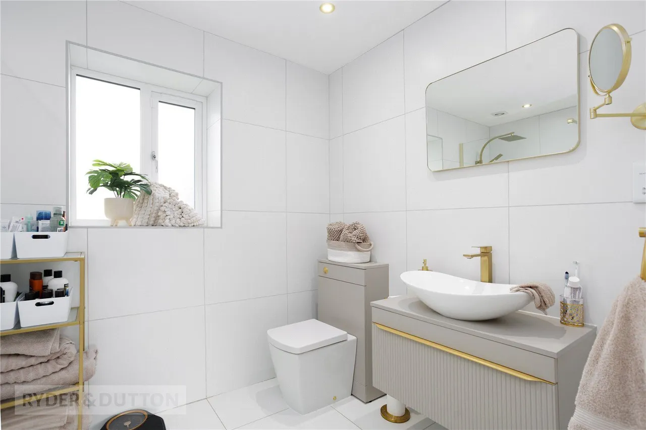 Spinners Way, Moorside, OL4, photo 20
