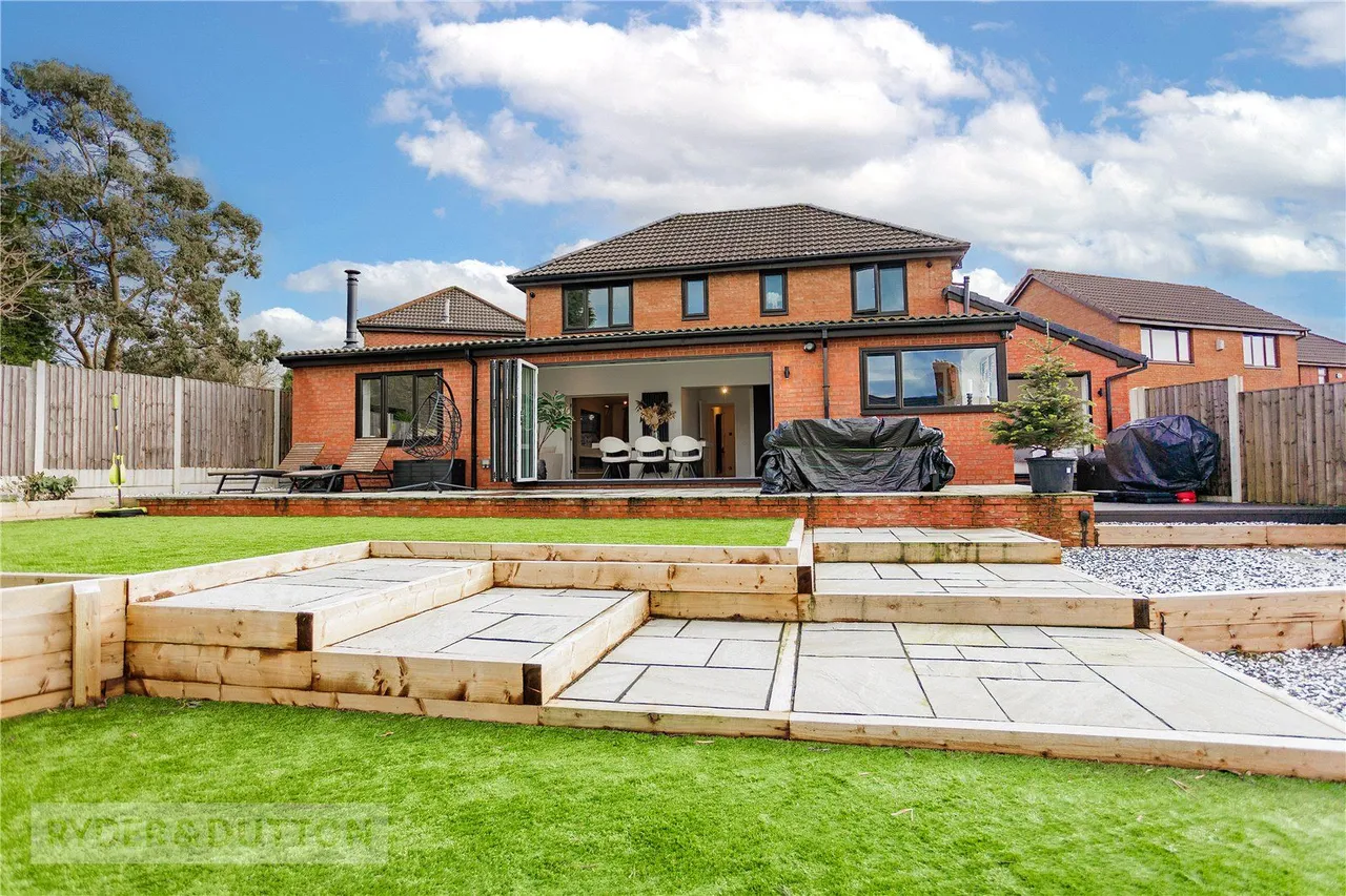 Spinners Way, Moorside, OL4, photo 4
