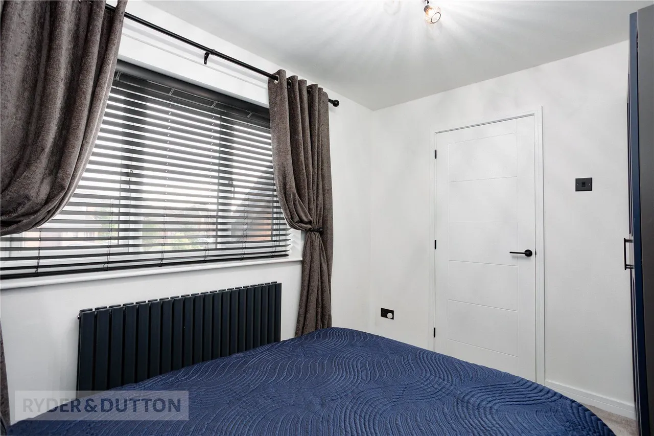 Spinners Way, Moorside, OL4, photo 28