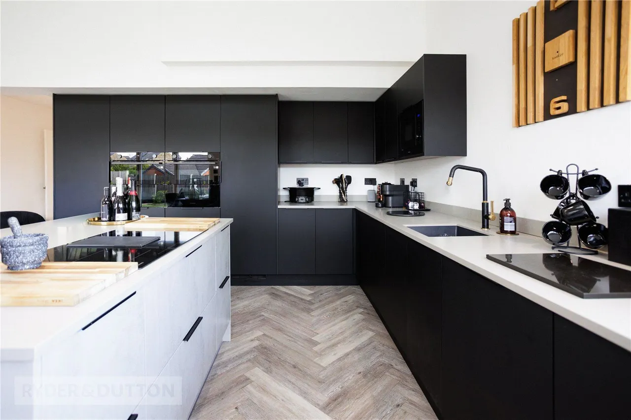 Spinners Way, Moorside, OL4, photo 12