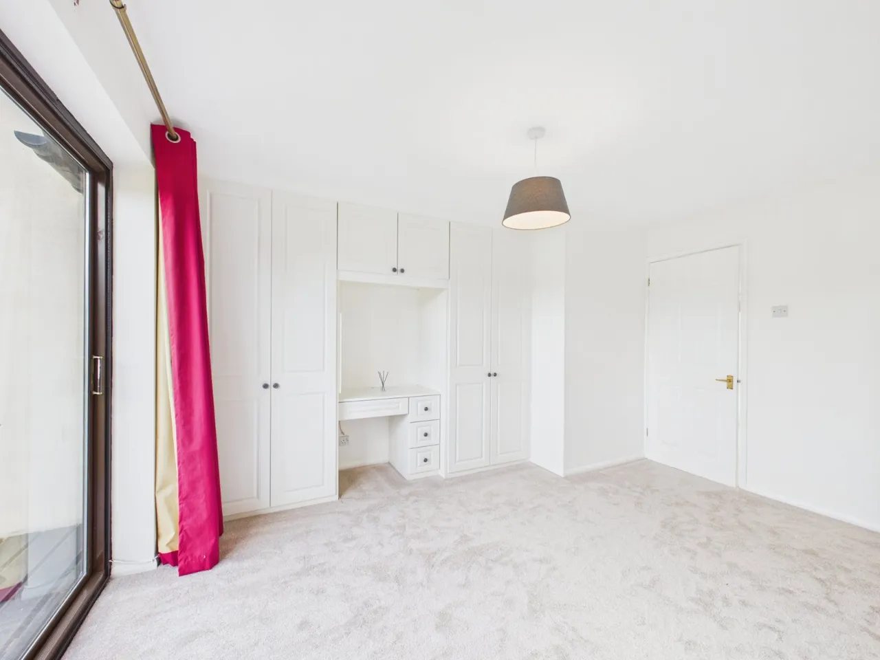Kingsmead Road, High Wycombe, HP11, photo 13