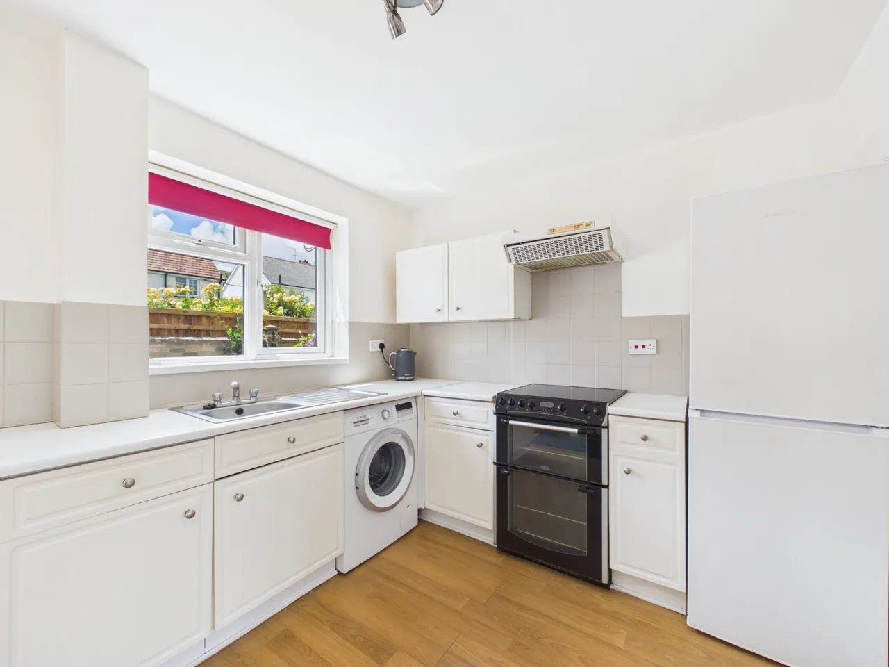 Kingsmead Road, High Wycombe, HP11, photo 6