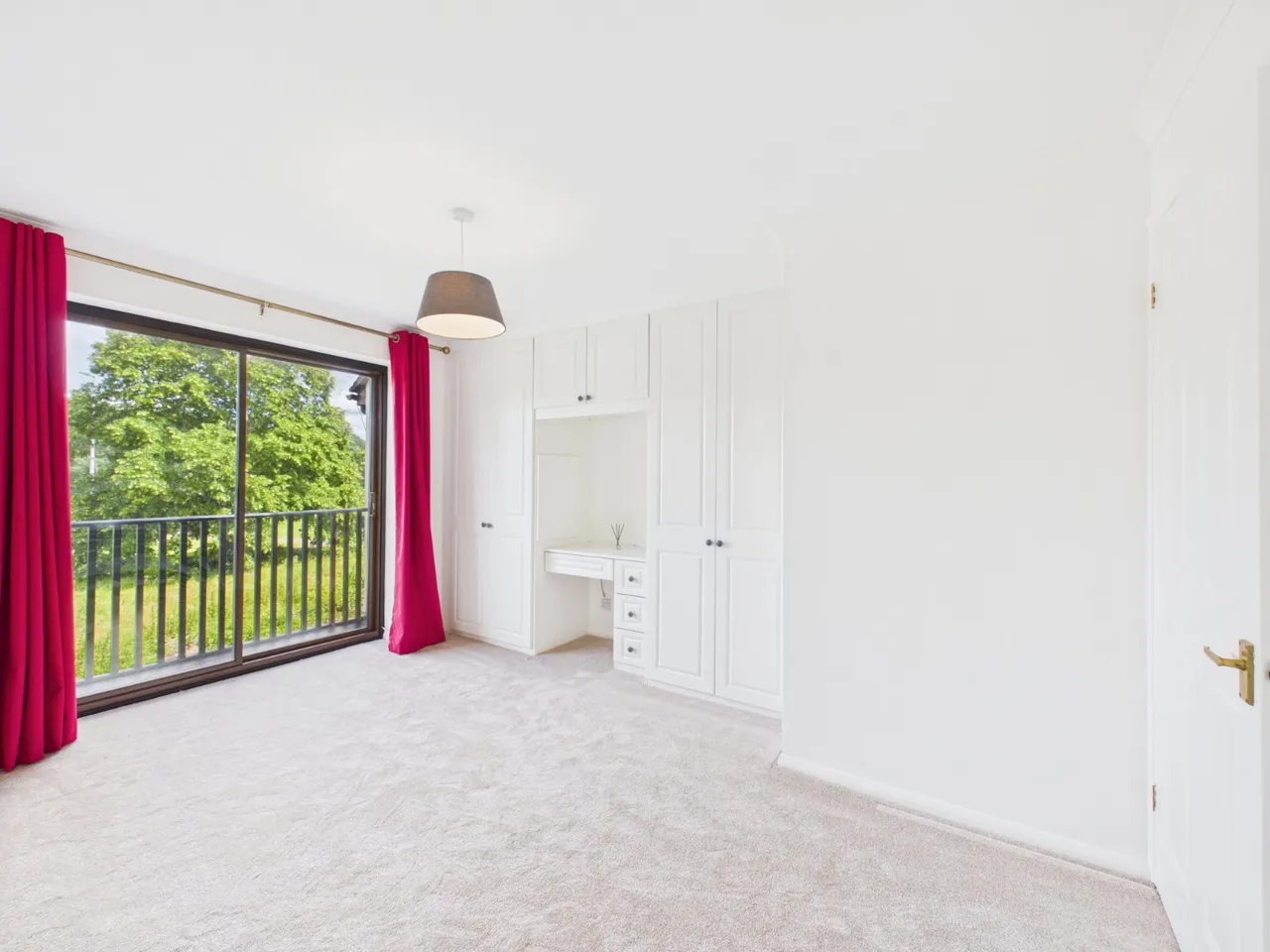 Kingsmead Road, High Wycombe, HP11, photo 8
