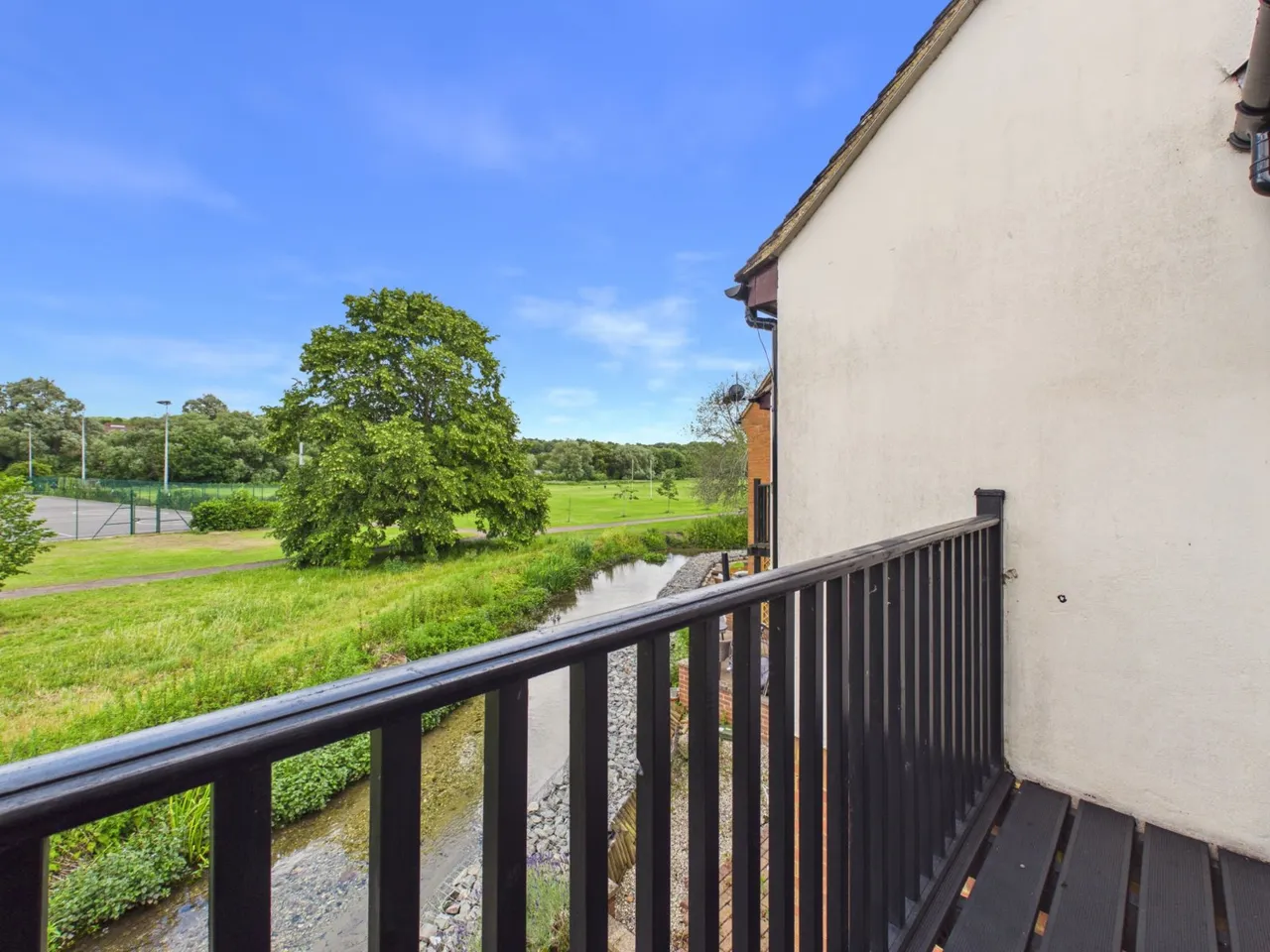 Kingsmead Road, High Wycombe, HP11, photo 22