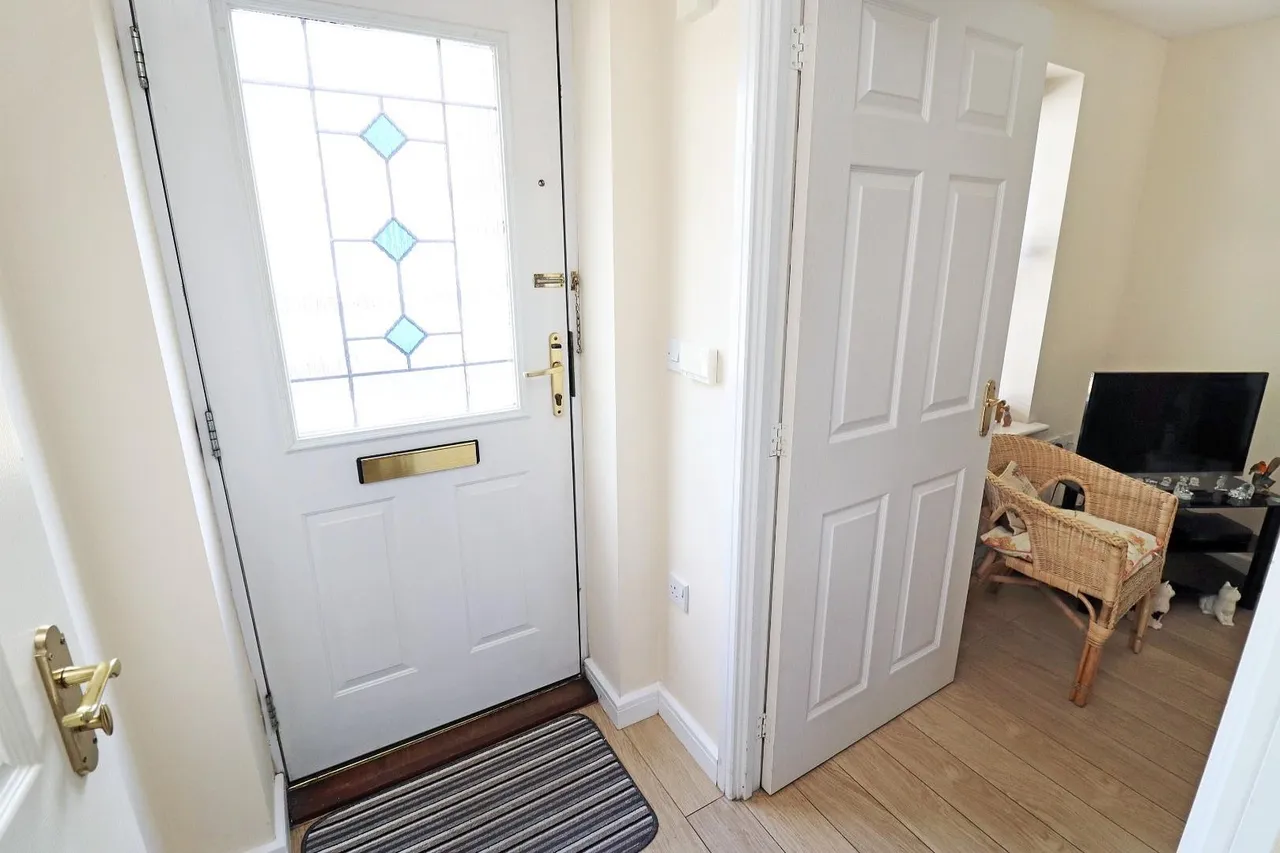 Braystones Close, Timperley, Cheshire WA15 7RB, photo 18