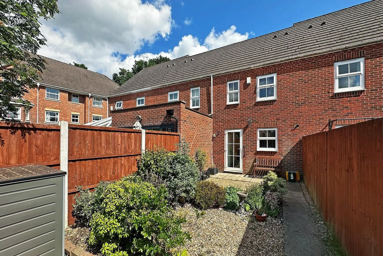 Braystones Close, Timperley, Cheshire WA15 7RB, photo 6