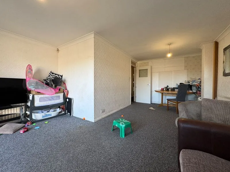 Bramingham Road, Luton, LU3, photo 3