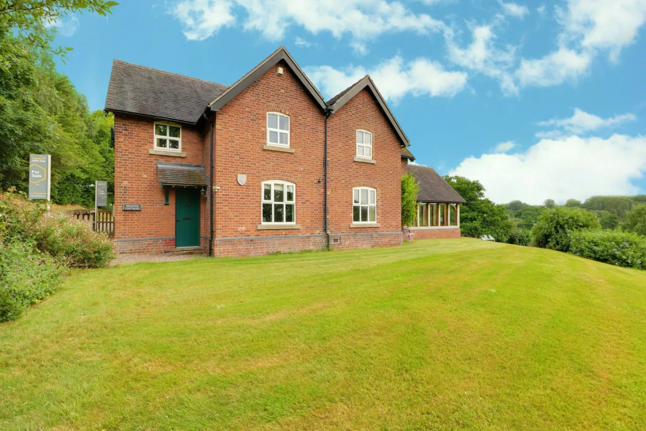 4 bed property for sale, Brodder Cottages, Market Drayton