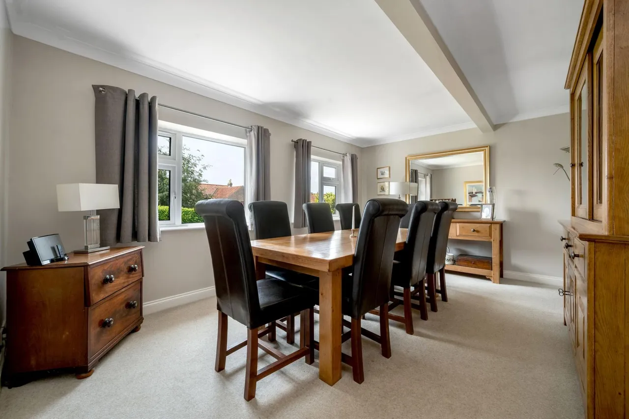 High Street, Corby Glen, NG33, photo 4