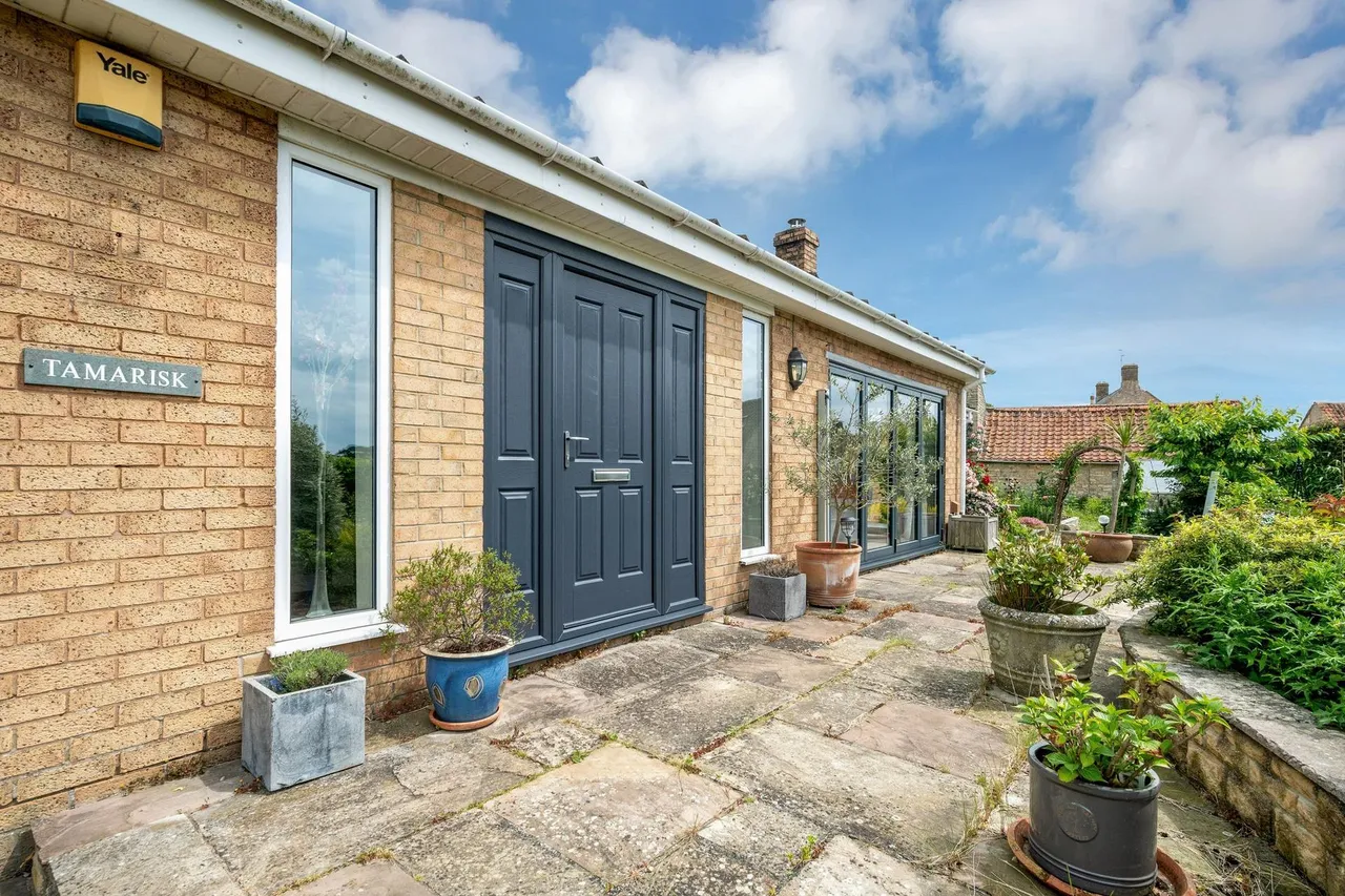 High Street, Corby Glen, NG33, photo 22