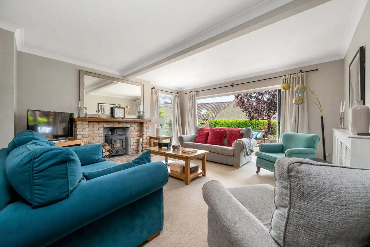 High Street, Corby Glen, NG33, photo 12