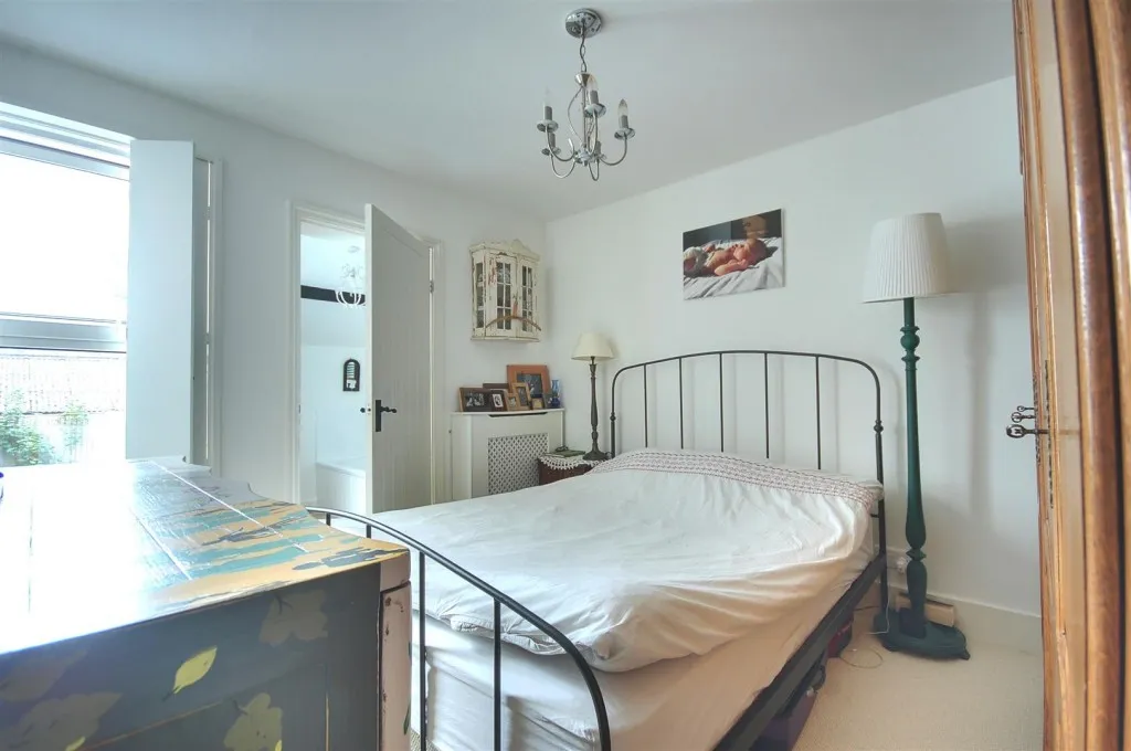 St Marys Road, photo 7