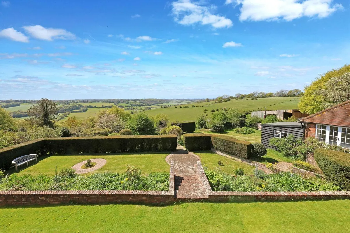 Chinnor Road, Bledlow Ridge, HP14, photo 3