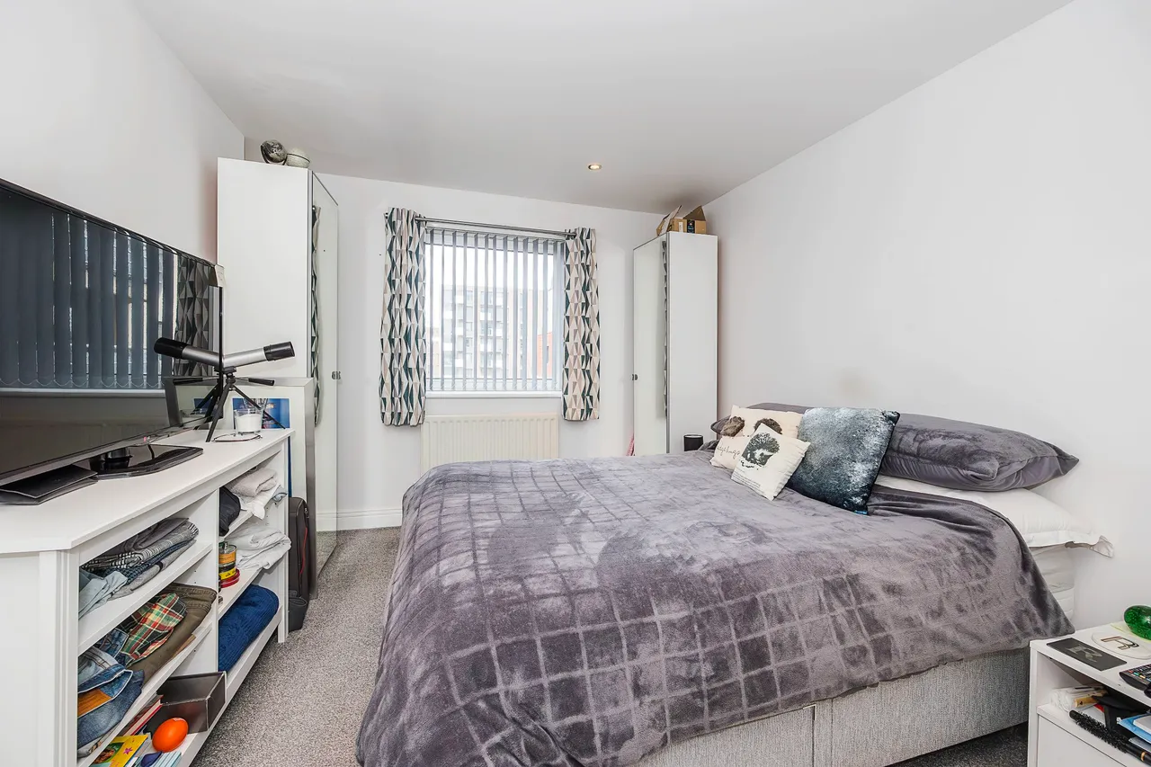 Wards Wharf Approach, London, E16, photo 8