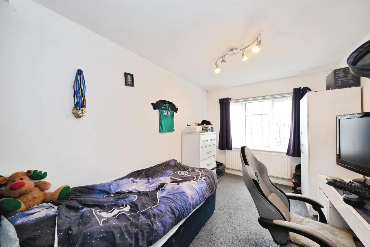 Mansfield Road, Nottingham, NG16, photo 14