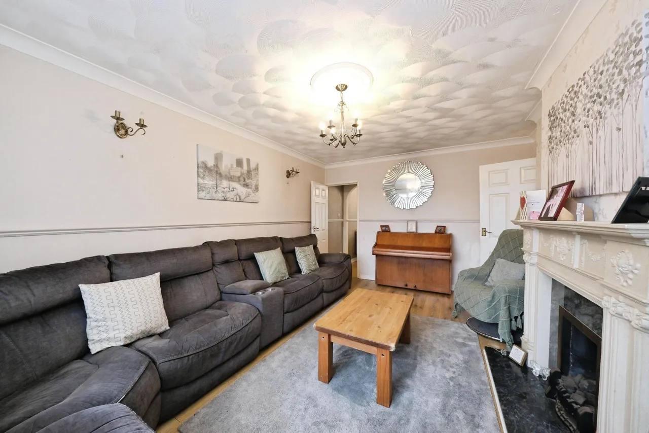 Mansfield Road, Nottingham, NG16, photo 3