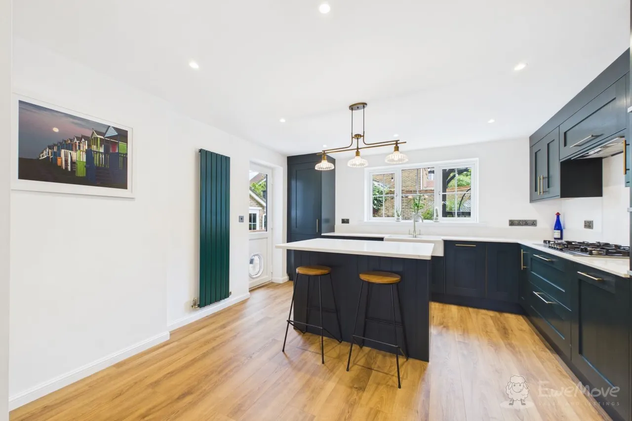 Lewis Road, Hawkinge, CT18, photo 10