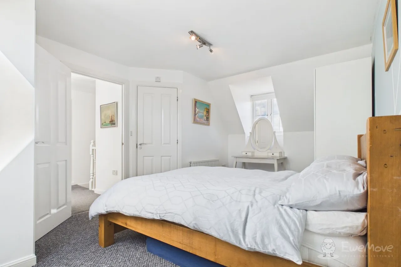 Lewis Road, Hawkinge, CT18, photo 35