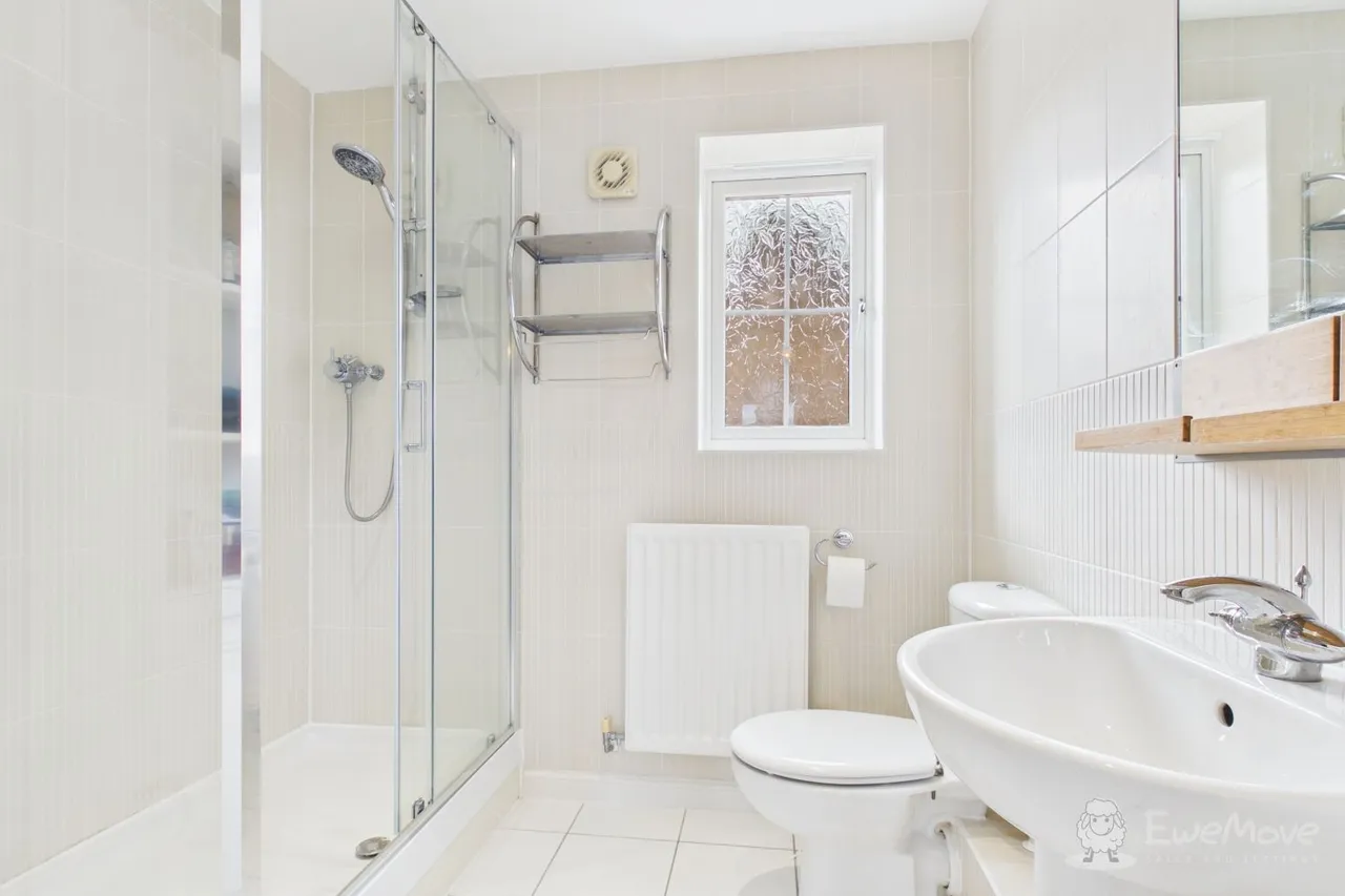 Lewis Road, Hawkinge, CT18, photo 26