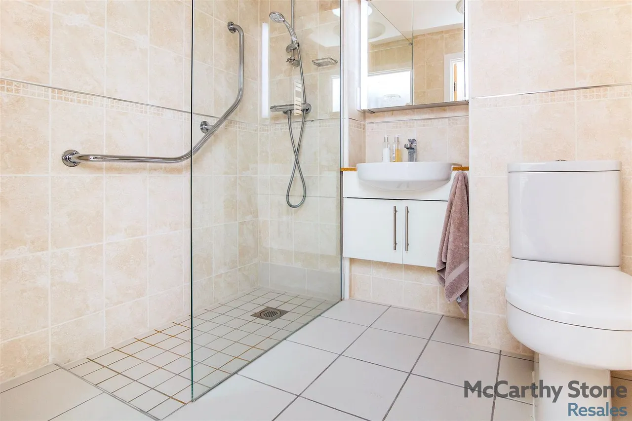 Tresham Close, Kettering, NN15, photo 15