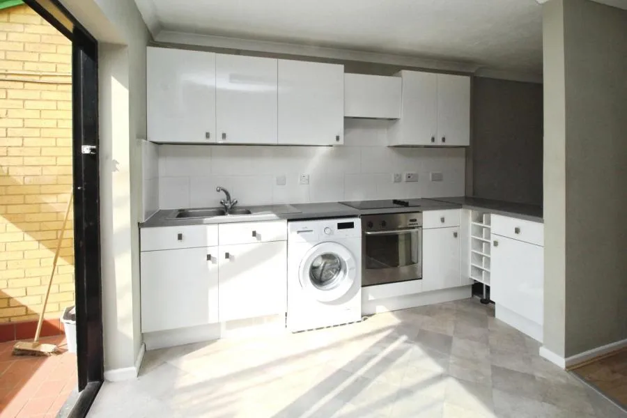 Barrington Mews, Oldbrook, MK6, photo 5