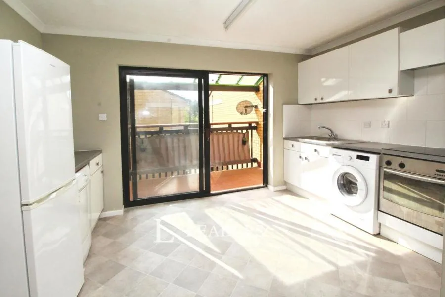 Barrington Mews, Oldbrook, MK6, photo 2