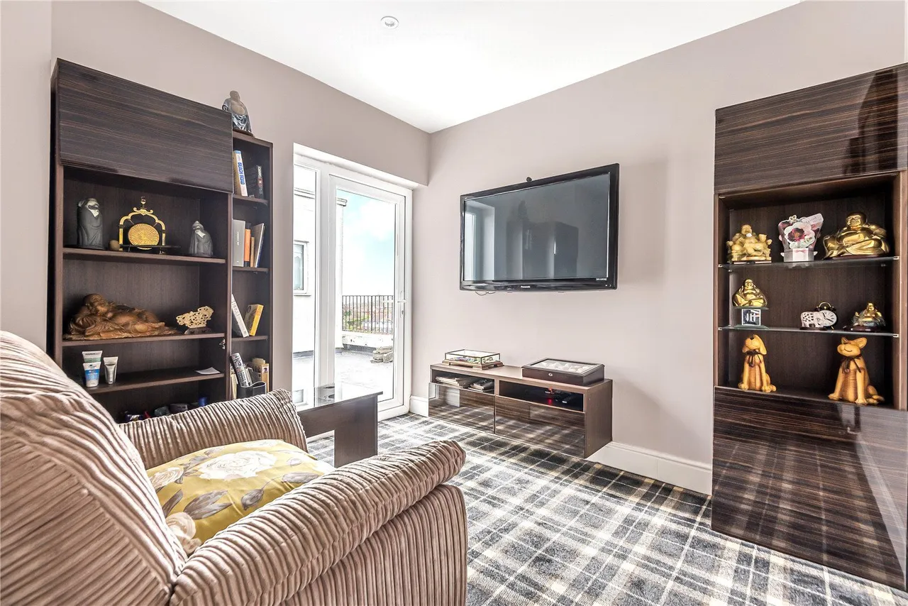 Sandmoor Court, Alwoodley, LS17, photo 10