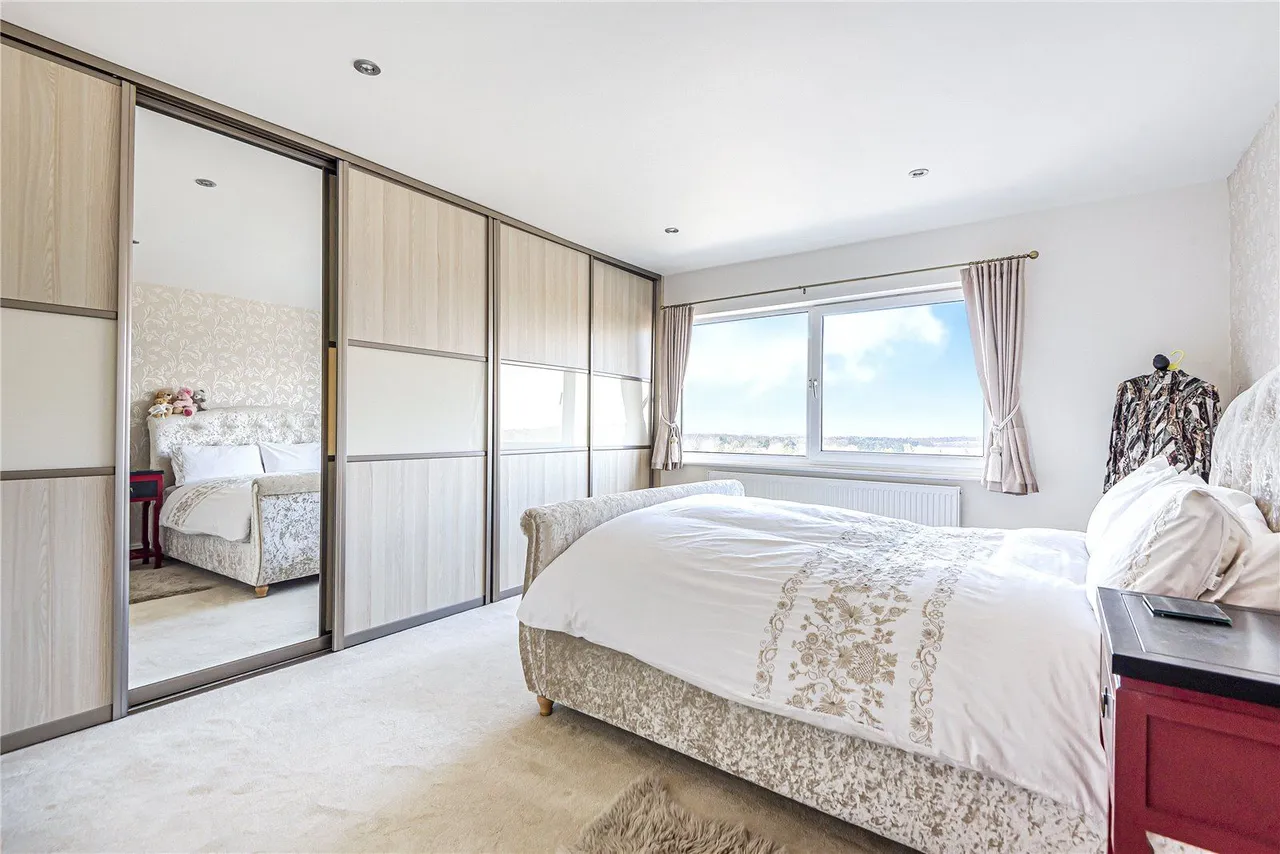 Sandmoor Court, Alwoodley, LS17, photo 11