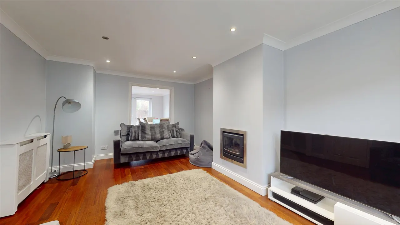 Leary Crescent, Newport Pagnell, photo 4