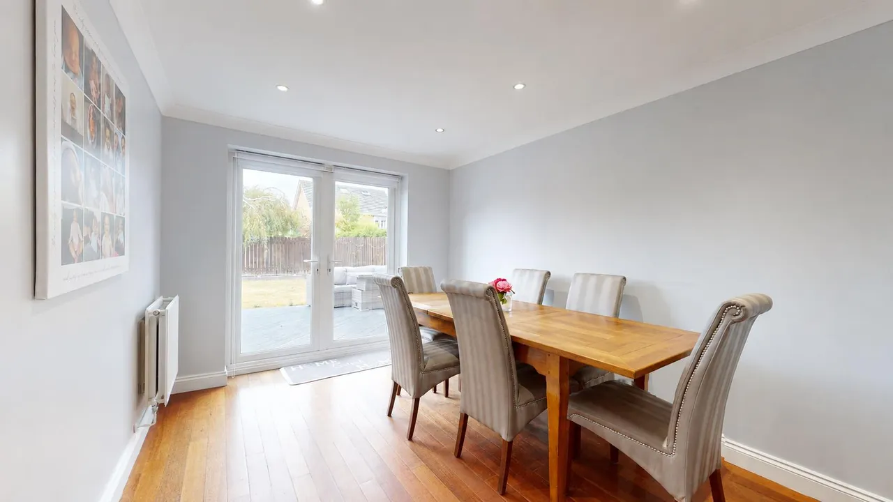 Leary Crescent, Newport Pagnell, photo 5