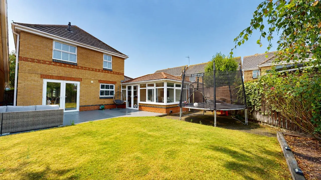 Leary Crescent, Newport Pagnell, photo 18