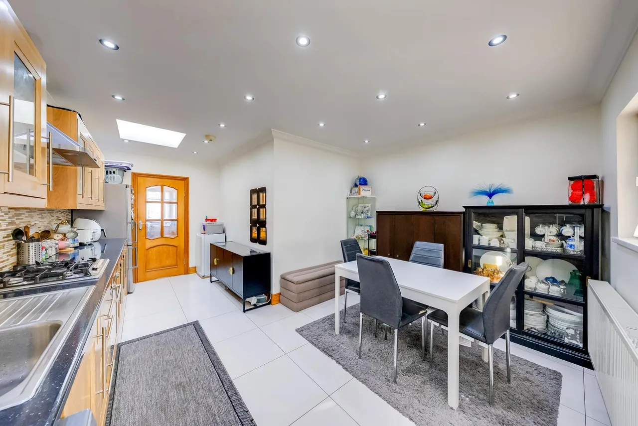Hollybush Street, London, E13, photo 11