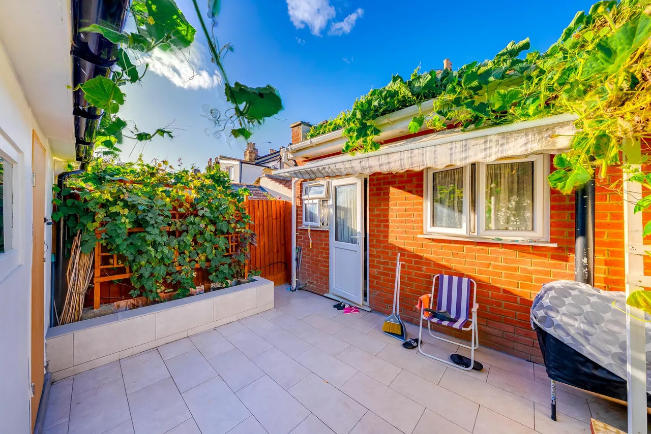 Hollybush Street, London, E13, photo 13