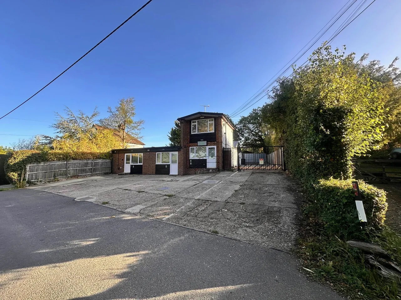 Merle Common Road, Oxted, RH8, photo 2