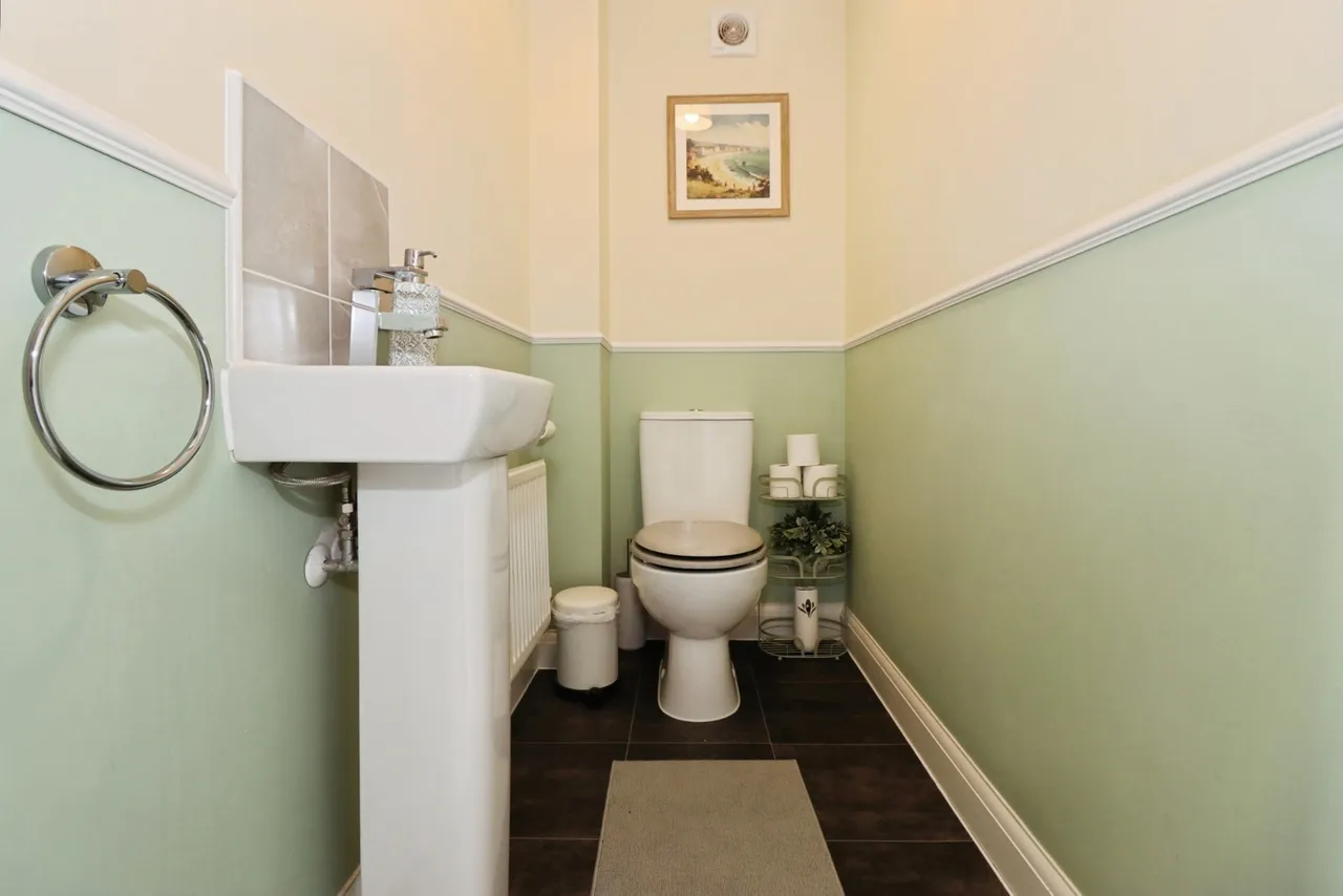 Normead Drive, BRISTOL, Avon, BS37, photo 6