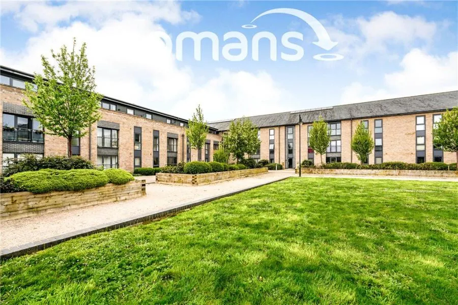 Fire Fly Avenue, Swindon, SN2, photo 8