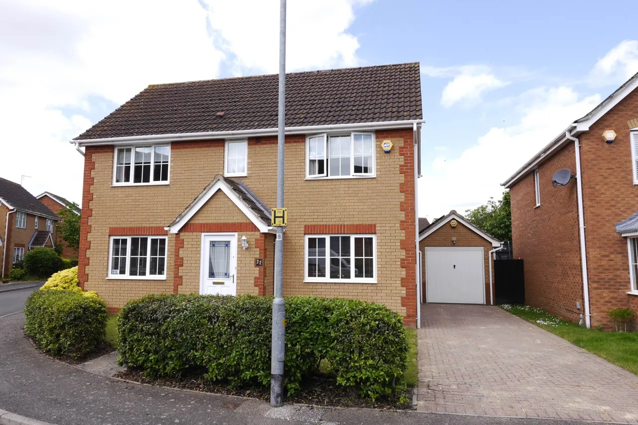 4 bed house for sale — Regimental Way, Harwich, CO12 5FE