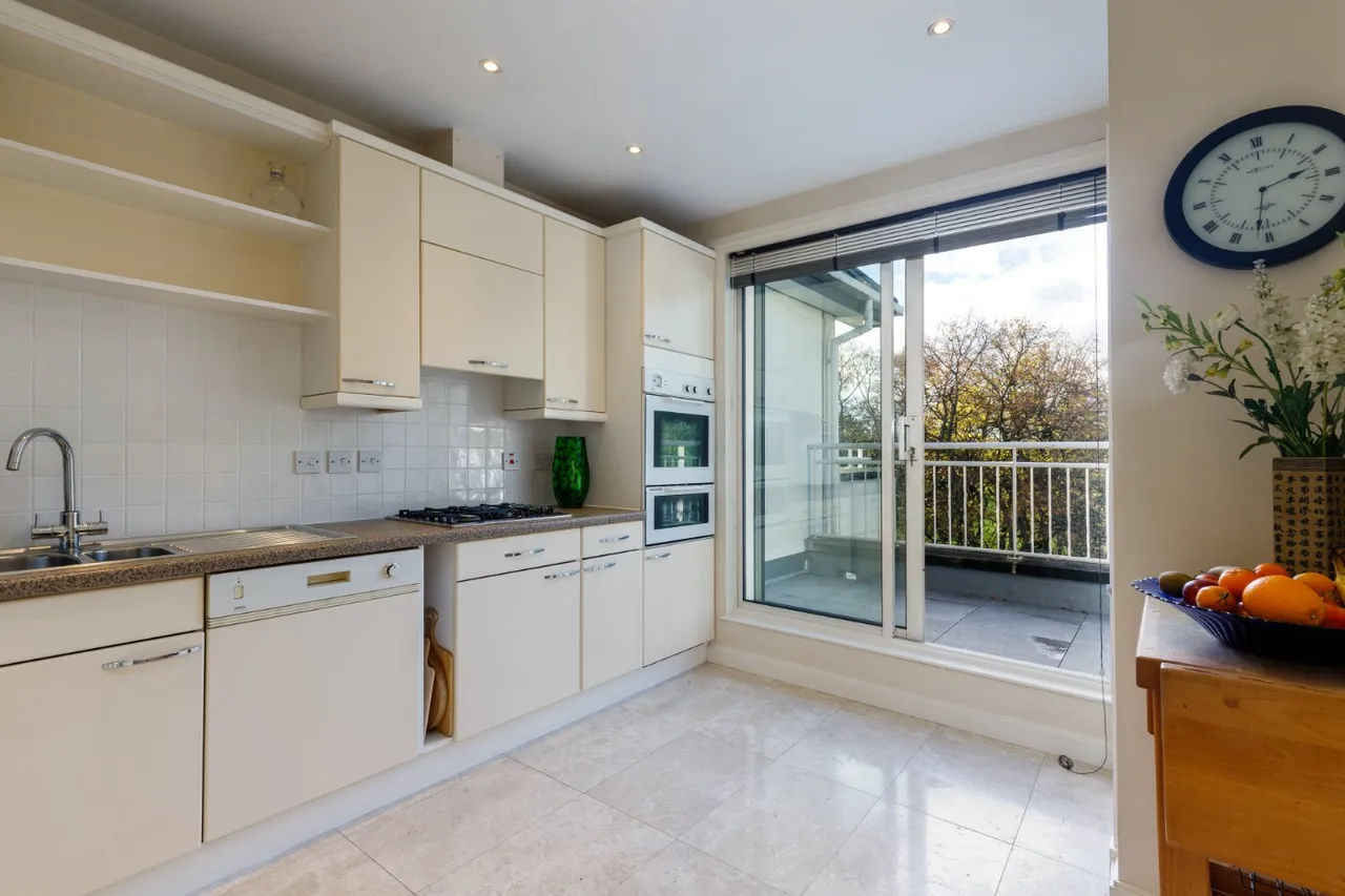 Point Pleasant, London, SW18, photo 7
