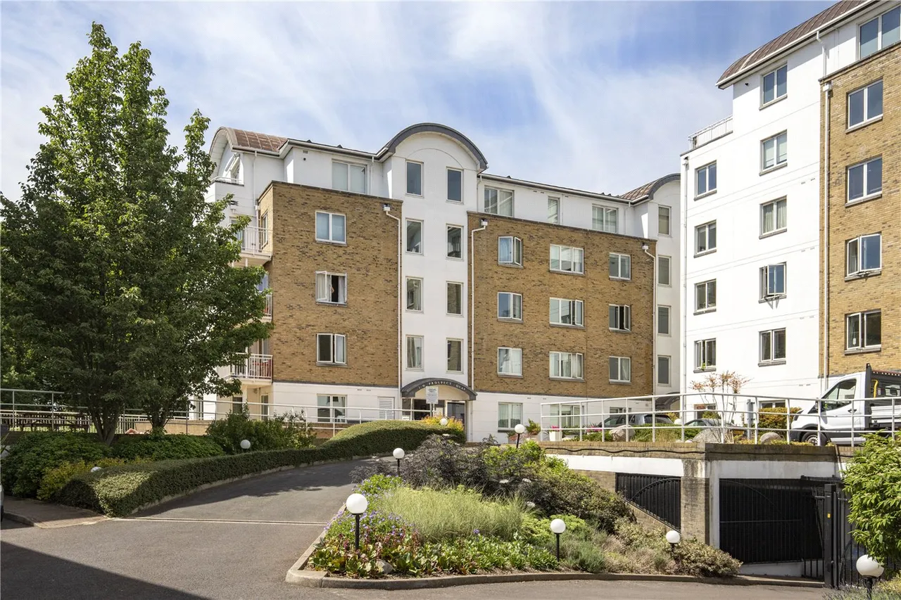 Point Pleasant, London, SW18, photo 11