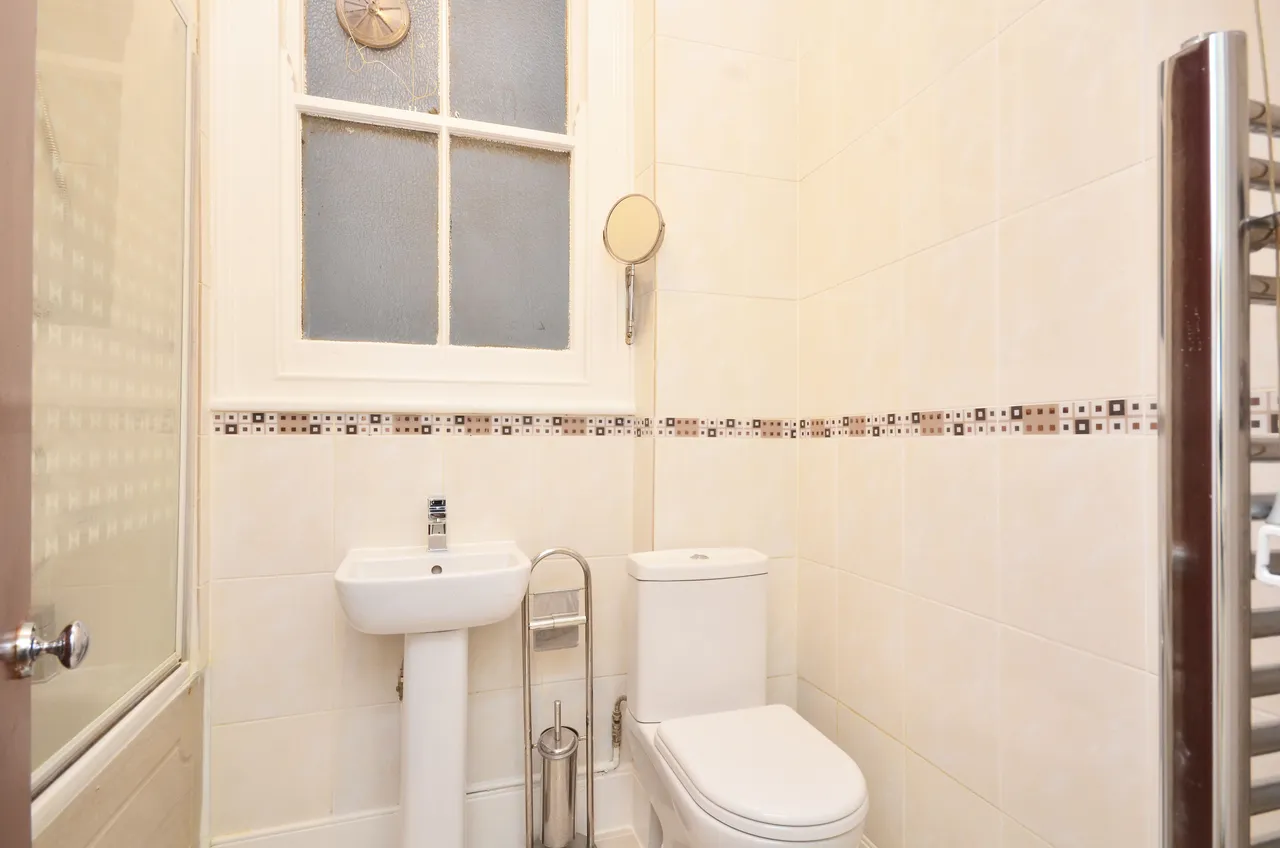 8 Aubrey Mansions, Lisson Street, London, photo 6