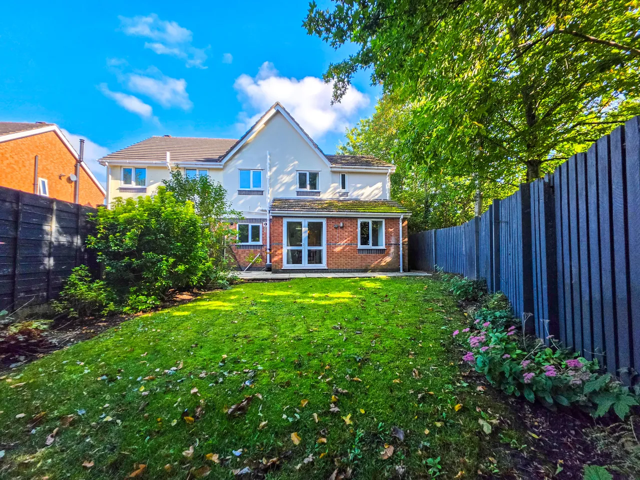 4 bed house for sale, Cloughbank, Stoneclough, M26