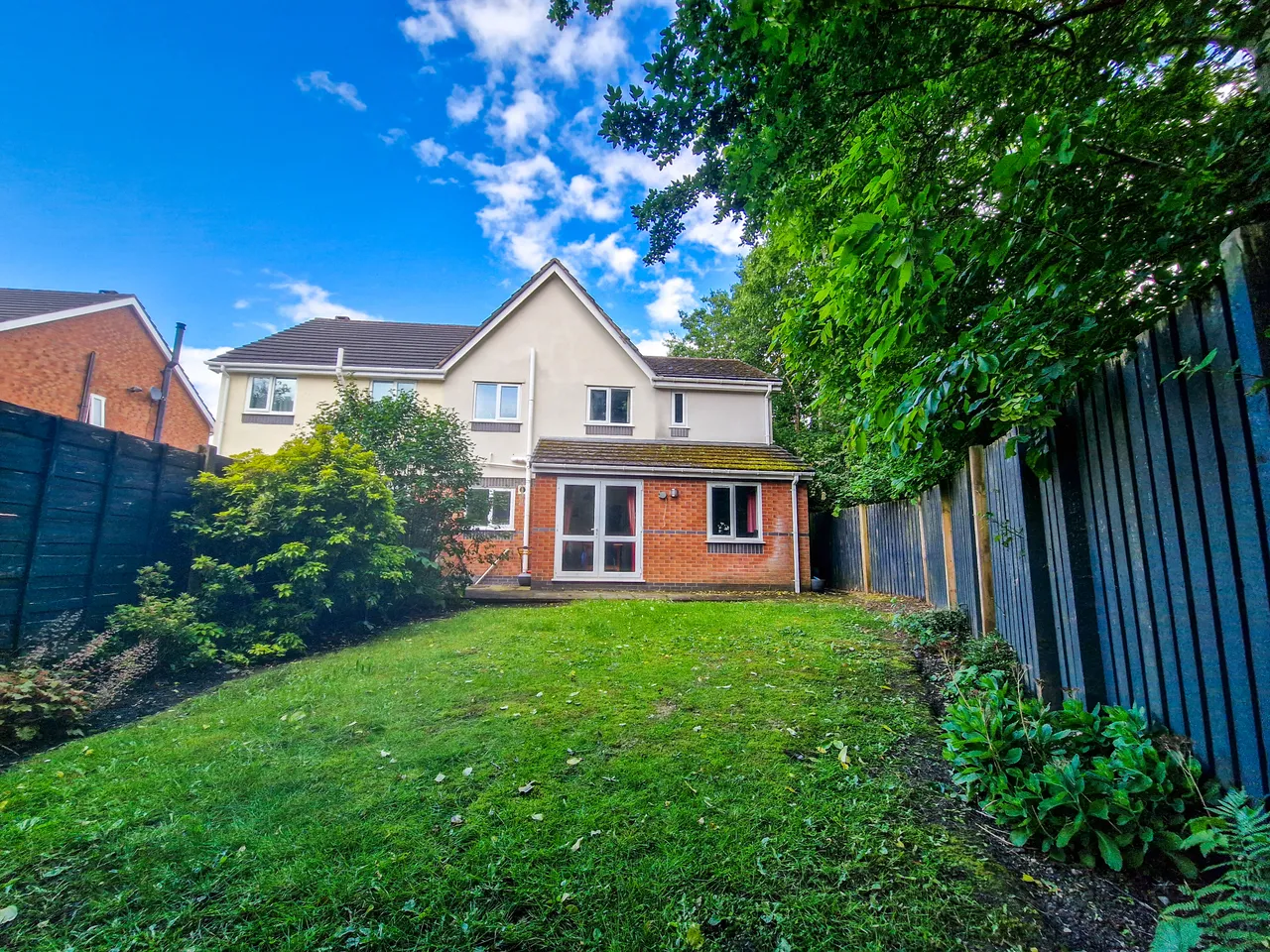 Cloughbank, Stoneclough, Radcliffe, Manchester, M26 1BD, photo 4
