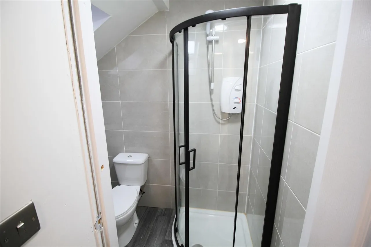 Cranbourne Road, Ashton-Under-Lyne, photo 8
